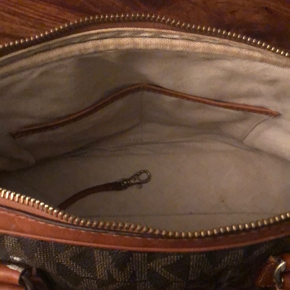 Micheal Michael Kors purse - Picture 5 of 11